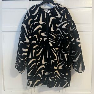 Nike Swoosh All Over Black & White Fleece Coat Size Medium